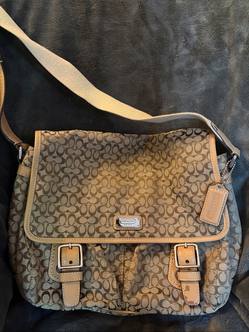 VINTAGE UNISEX Coach Signature Jacquard Messenger Bag Khaki/Tan F70283 EXCELLENT
